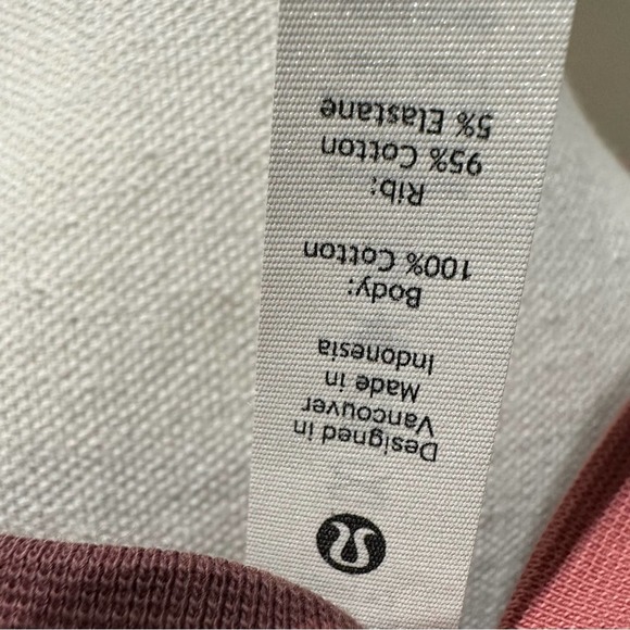 Lululemon - Pink Camo Perfectly Oversized Crew sweatshirt, Size20 women’s - Picture 13 of 13